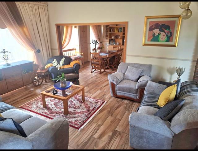 3 BEDROOM HOUSE FOR SALE IN HELIKON PARK